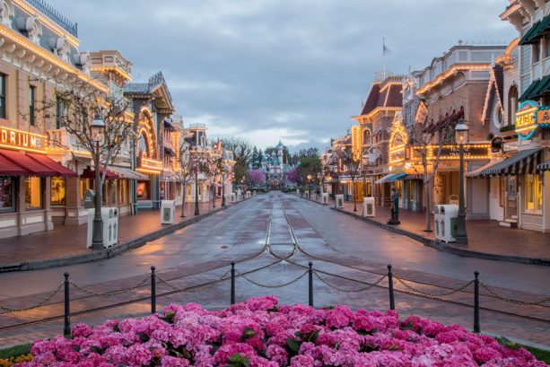 Name:  USA-Main-Street-Disneyland-Park-613x409.jpg
Views: 241
Size:  65.7 KB